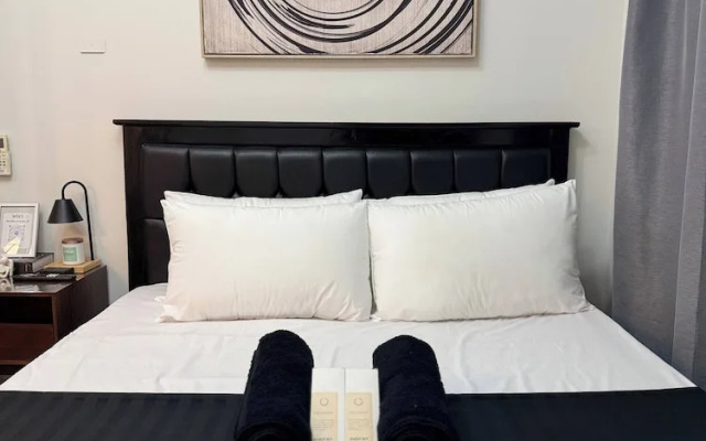 Stunning 42nd Floor Apt With Netflix