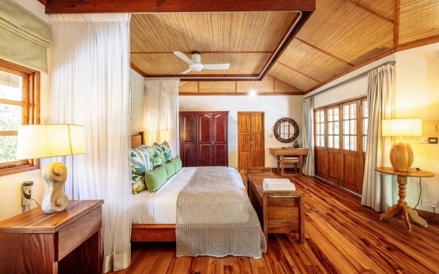 Denis Private Island