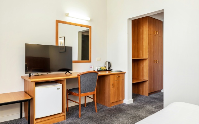 Metro Hotel Perth City