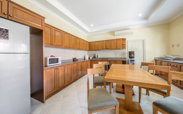 Private Beach Majestic Pool Villa Pattaya