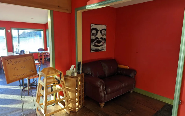 Gordie's Inn & Suites