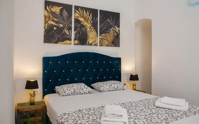 Luxury Apartment With Patio in the Heart of Split