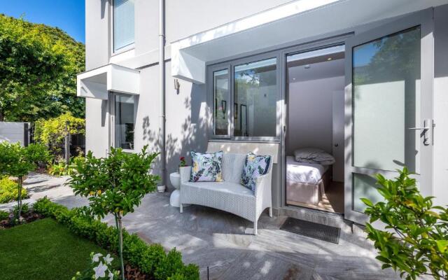 Riverside 1-Bed Apt - in the heart of the city