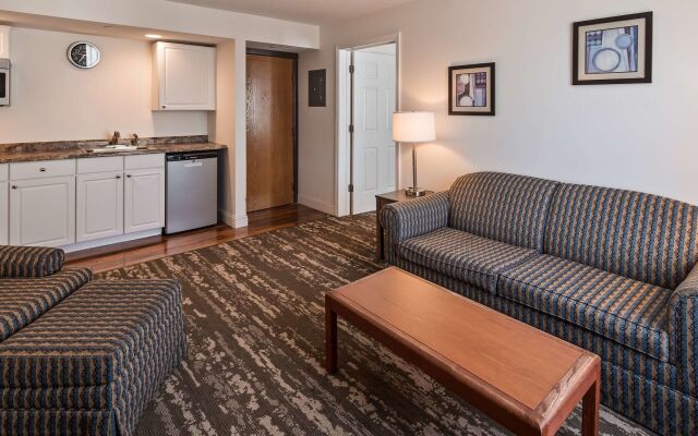 Charlevoix Inn & Suites SureStay Collection by Best Western