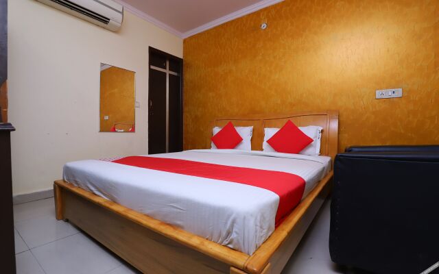 OYO 37773 Hotel J Joy