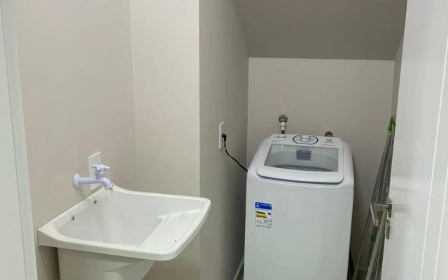 Apartamento a 50 metros da praia de canto grande