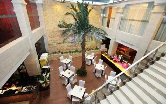 Yijing Holiday Hotel