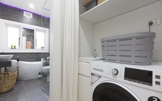 2 Bedroom Apt In Bondi Junction With Parking
