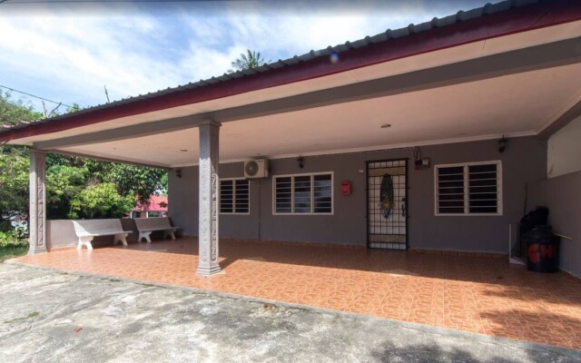 ZEN Home Nabil Nabila Homestay