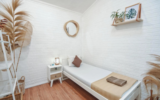 Snooze Guesthouse Yogyakarta - Hostel – Guest Rooms – Yogyakarta