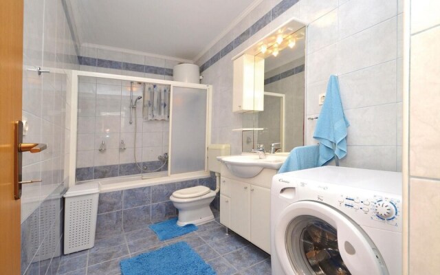 Stunning Home in Prigradica With Wifi and 3 Bedrooms