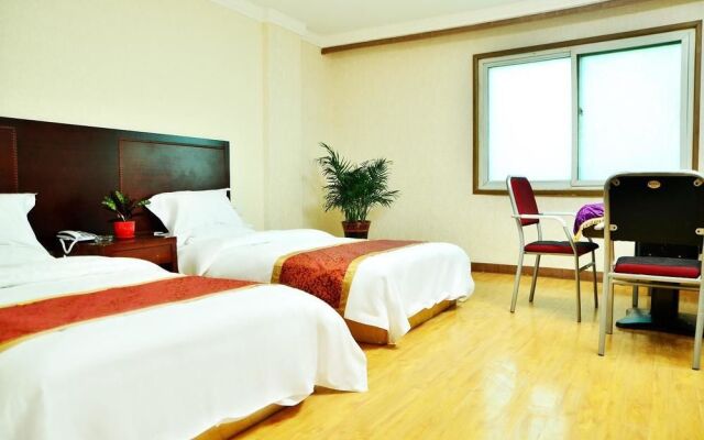 Yiju Business Hotel