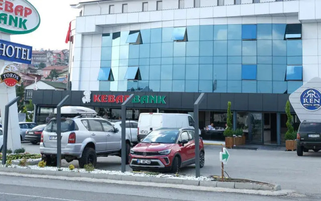 Ren Business Hotel
