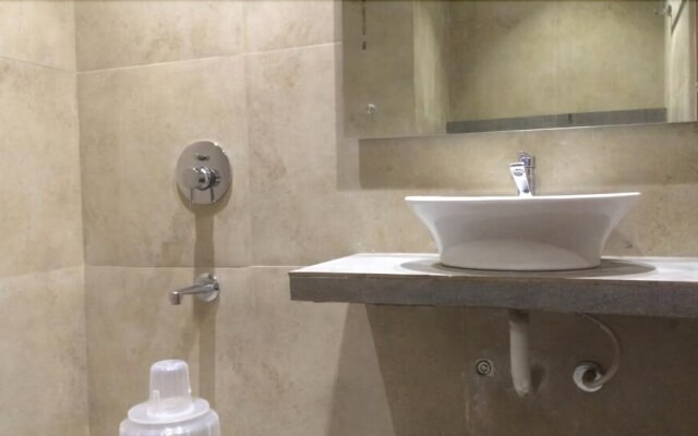 Azeez Avenue hotel