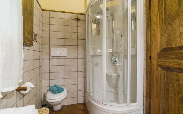 Florence Ariento Romantic Apartment