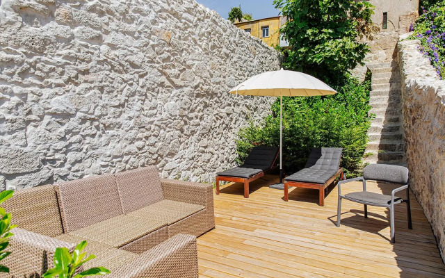 Oporto Gardens - Historical House