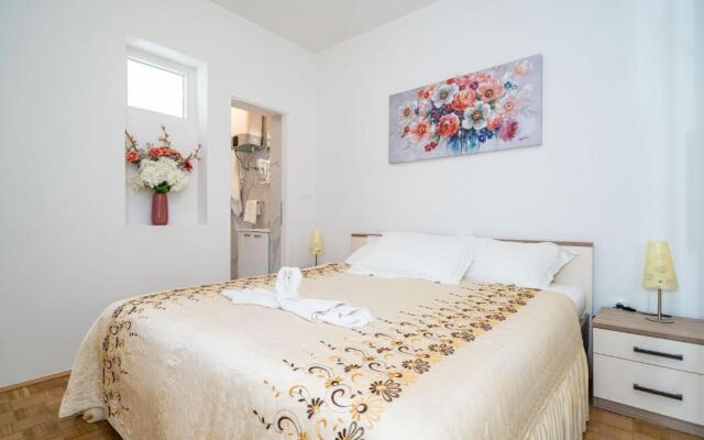 Apartman Debos