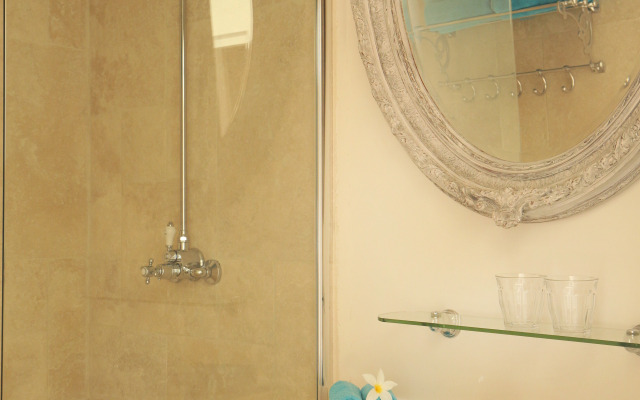 Ocean Breeze Boutique Hotel & Marina