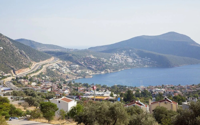 Villa Alkin by Akdenizvillam