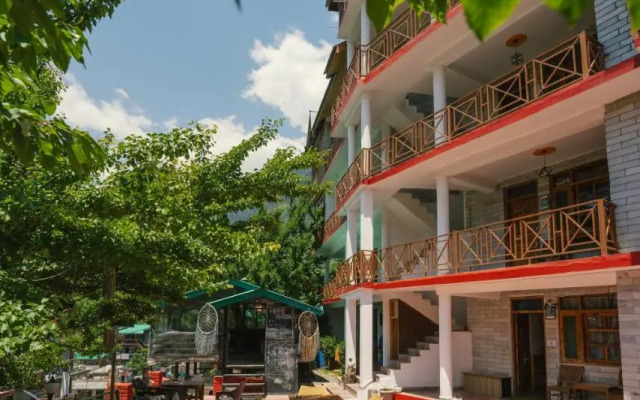 One Light Hostel