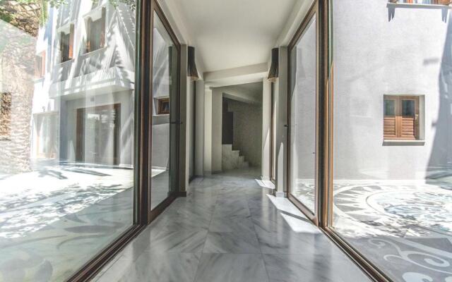 Apollon Library Suites