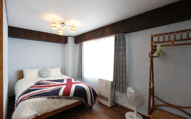F24-402 Stylish Suite 1min from subway