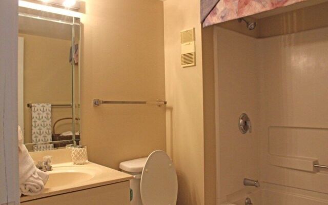 So Hampton 806 3BR by RedAwning