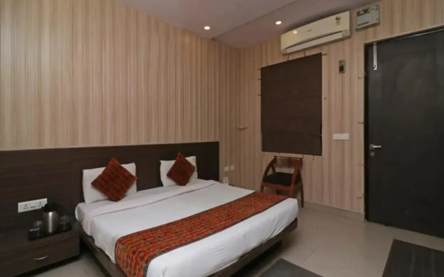 OYO 2839 Hotel Ganga Palace
