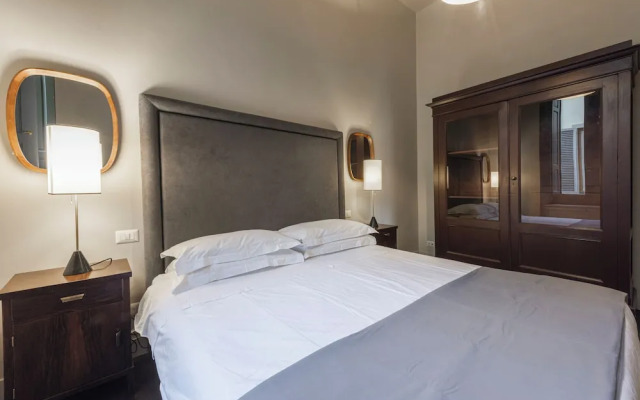 Luxury River View Apartment by MMega