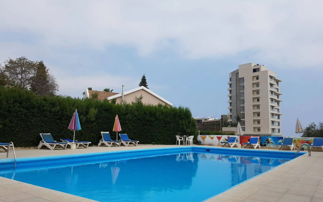 Polyxeni Hotel Apartments