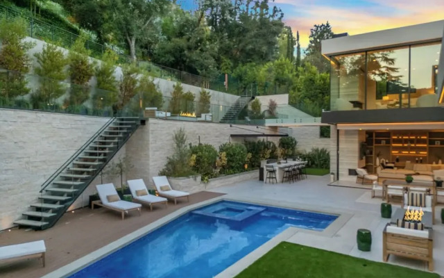 Hutton Modern