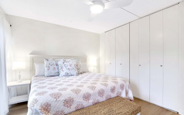 6401 Treetops