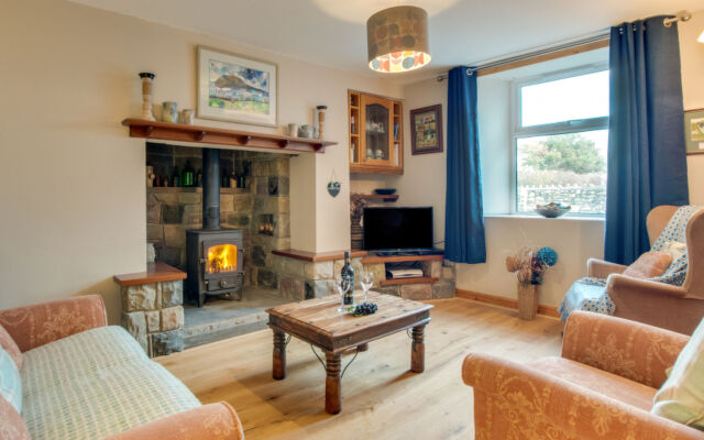 Holiday Home Ffermdy'r Bont