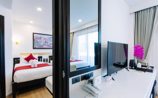 The Experience Walking Street Chiang Mai