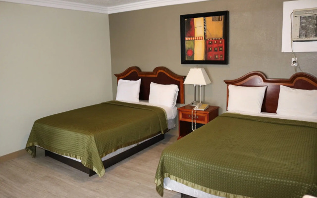 Deluxe Inn Motel