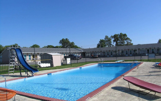 Seven Oakes Motel