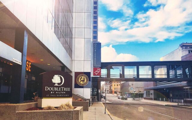 DoubleTree by Hilton Hotel St. Paul Downtown