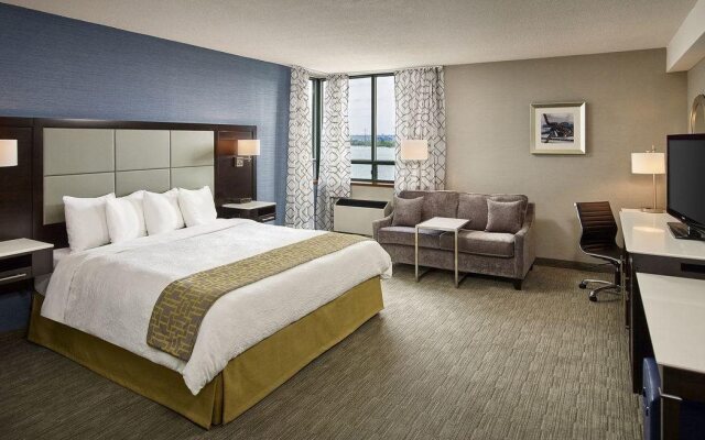 Waterfront Hotel Downtown Burlington