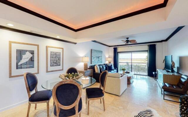 240 Captains Quarters