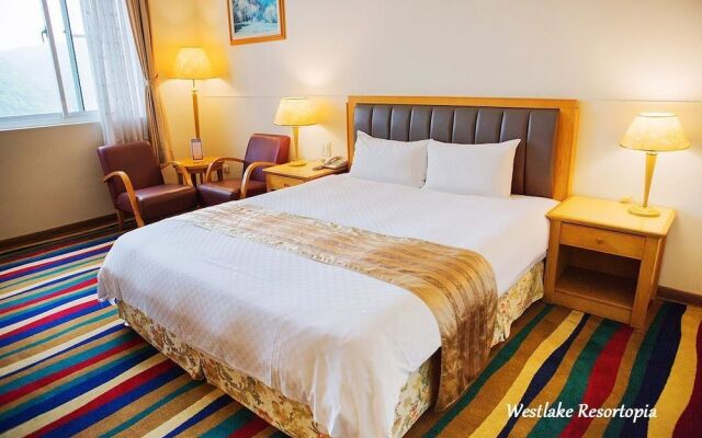 West Lake Resortopia