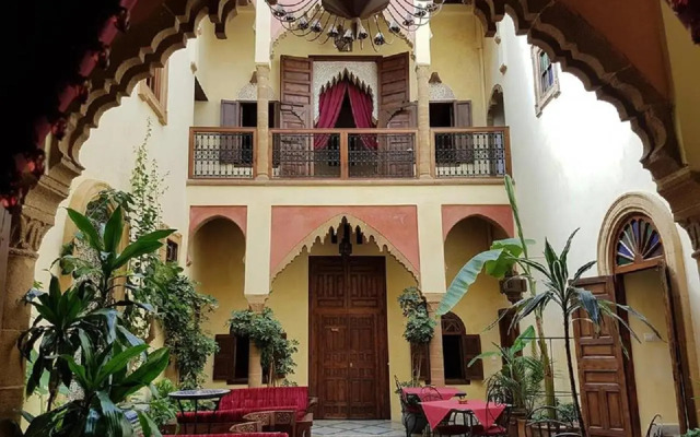 Riad Marlinea
