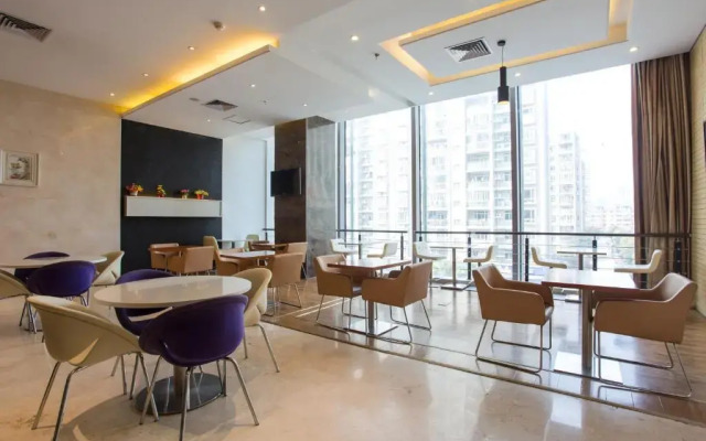 Metropolo Hefei Swan Lake Hotel