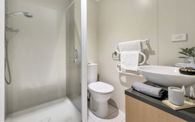 Central 12th Floor City Apartment