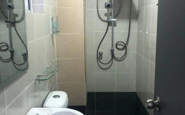 Ramadhina Eagle Eye View Home2stay Emerald Avenue