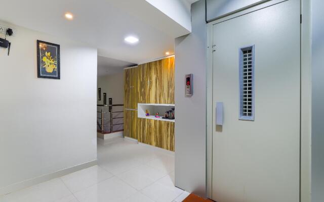 OYO 47110 Hotel Royal Palace
