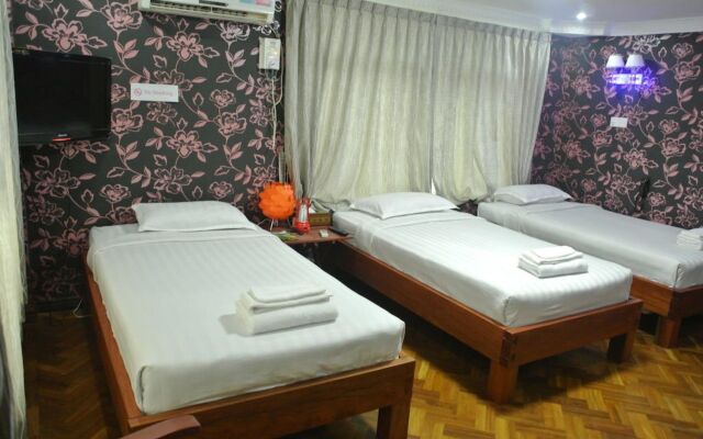 Yaewaddy Motel