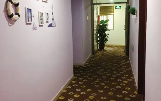Lvzhou Hostel