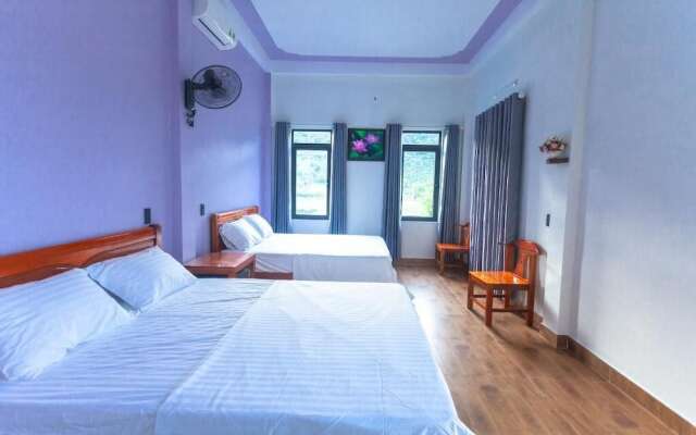 YoLo Pool Bar Villas