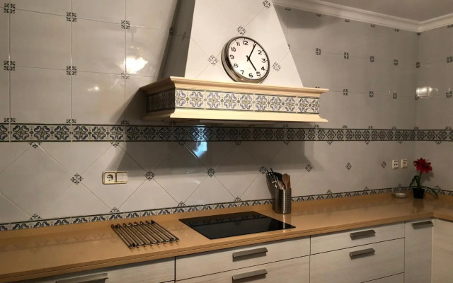Casa grande con piscina