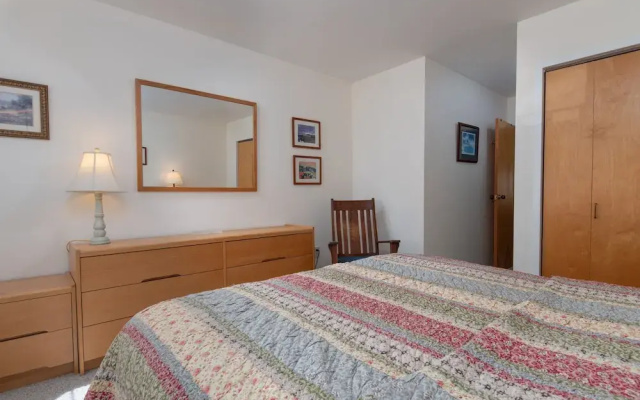100 Snow Creek 2 Bedroom Condo